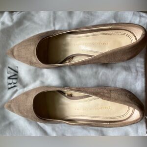 Zara Beige Suede Pumps